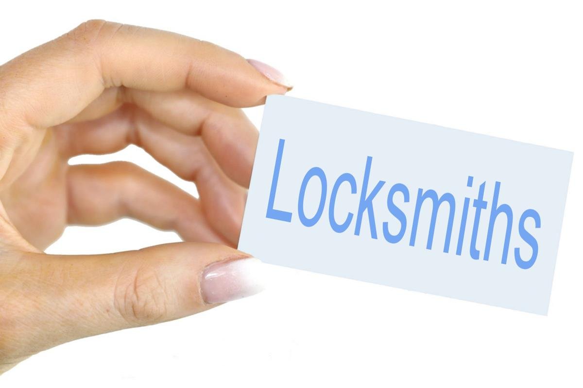 Heading 1: Comparing the Essential Tools of Locksmiths and Lockpickers: A Comprehensive Analysis