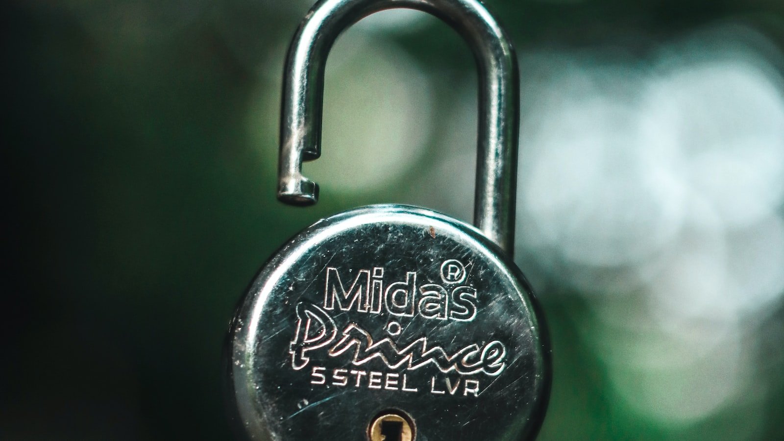 Factors to Consider When‌ Selecting ​a Lock for Your Valuable⁣ Collection