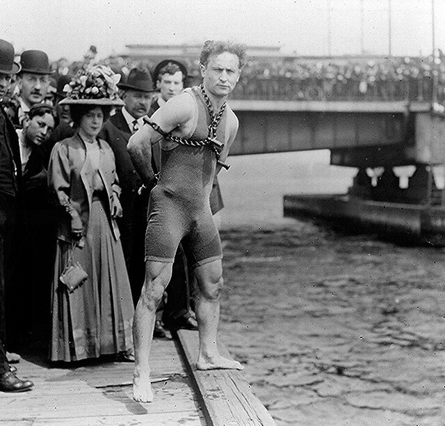 Unveiling the Secrets Behind ‌Houdini's Unparalleled Escapology Skills